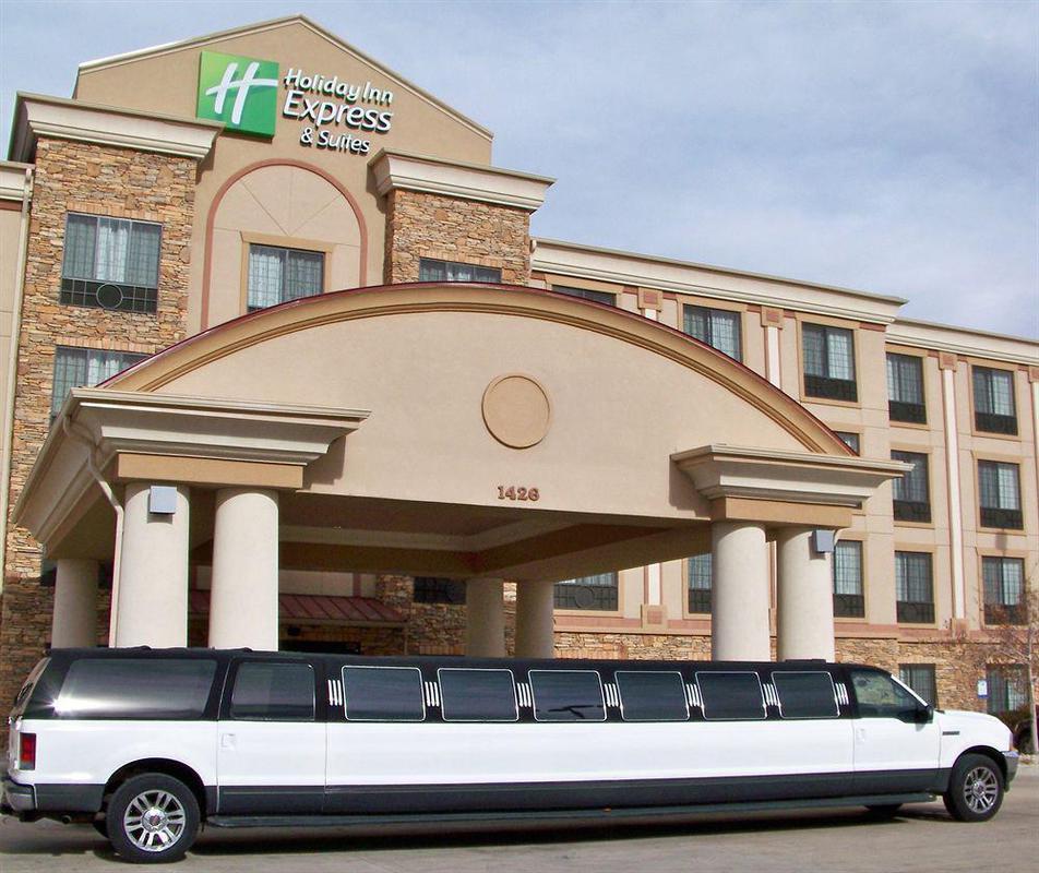 Holiday Inn Express Hotel & Suites Fort Collins By Ihg Esterno foto