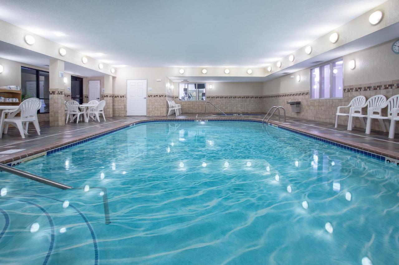 Holiday Inn Express Hotel & Suites Fort Collins By Ihg Esterno foto