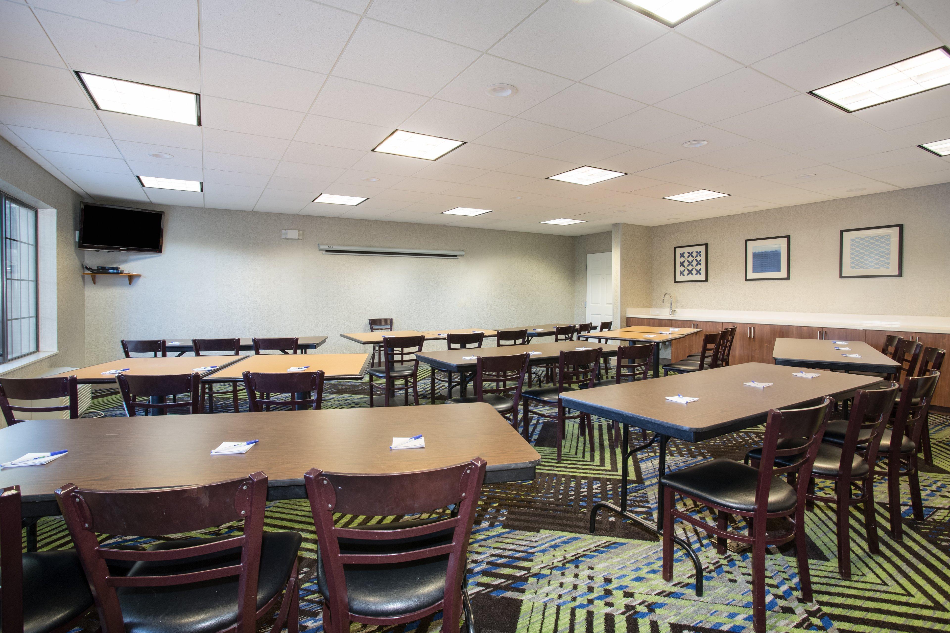 Holiday Inn Express Hotel & Suites Fort Collins By Ihg Esterno foto