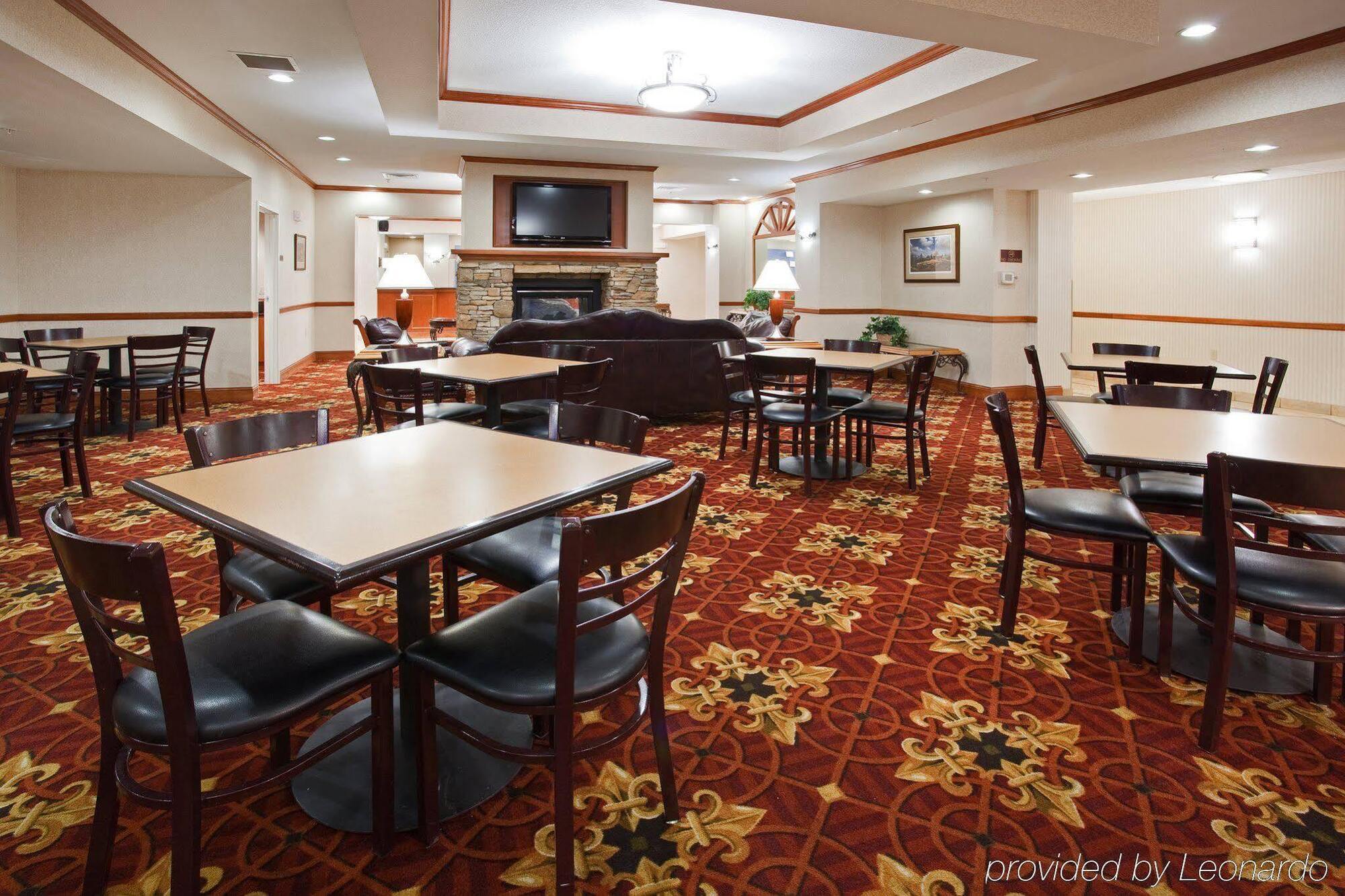 Holiday Inn Express Hotel & Suites Fort Collins By Ihg Esterno foto