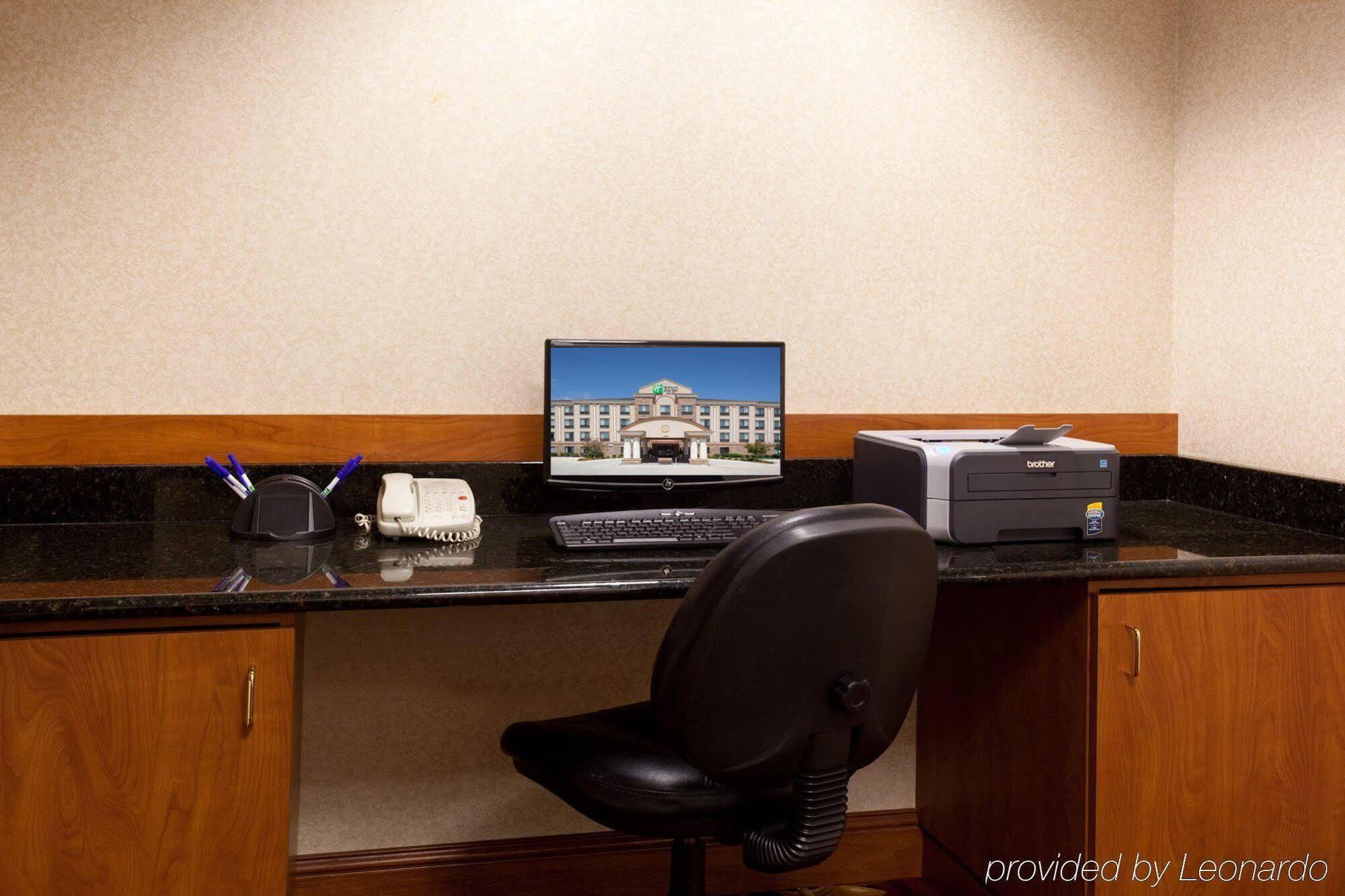 Holiday Inn Express Hotel & Suites Fort Collins By Ihg Esterno foto
