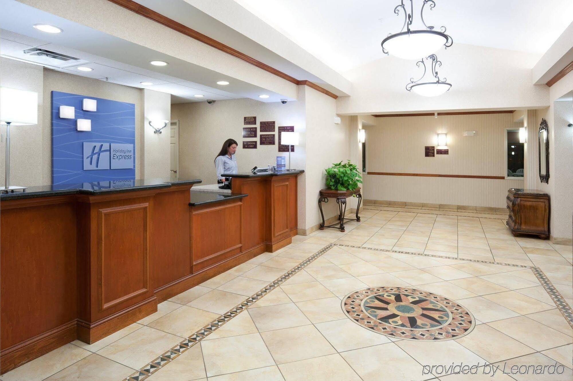 Holiday Inn Express Hotel & Suites Fort Collins By Ihg Esterno foto